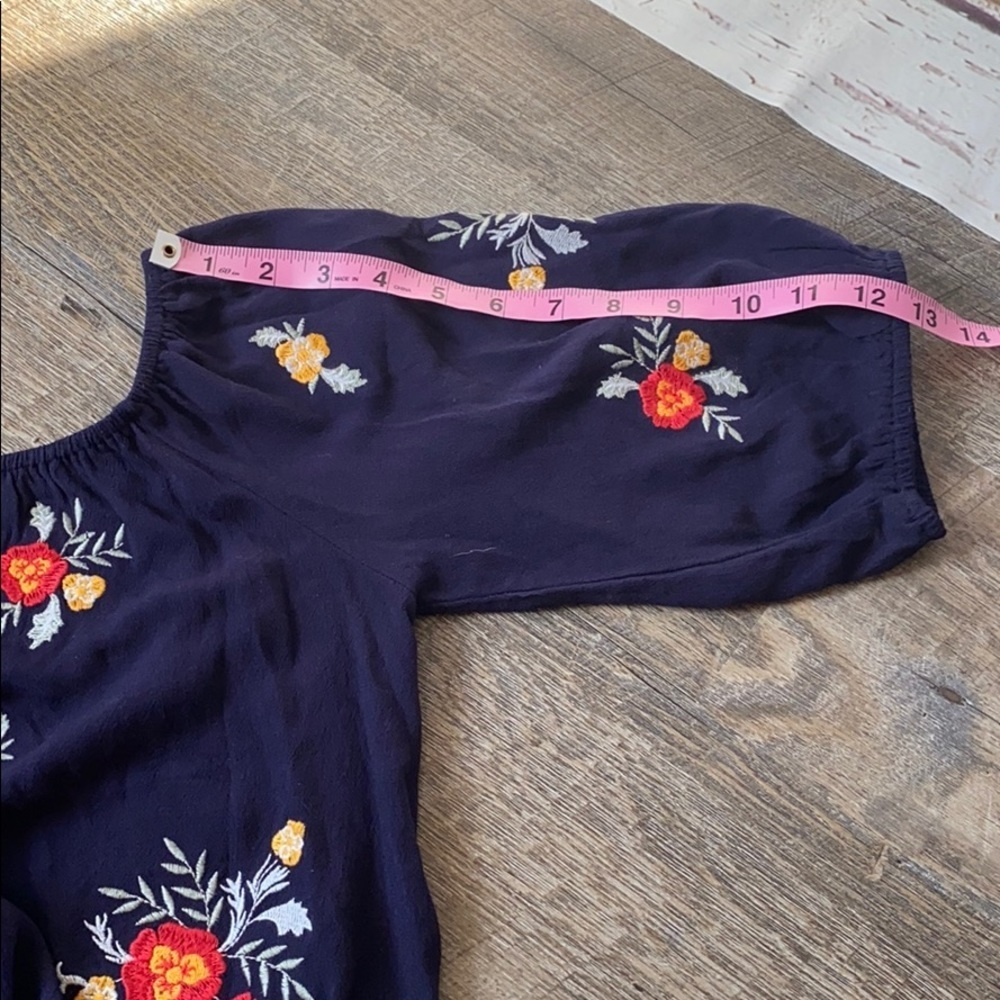 Addie Blue Floral Crop Top Large - Picture 11 of 11
